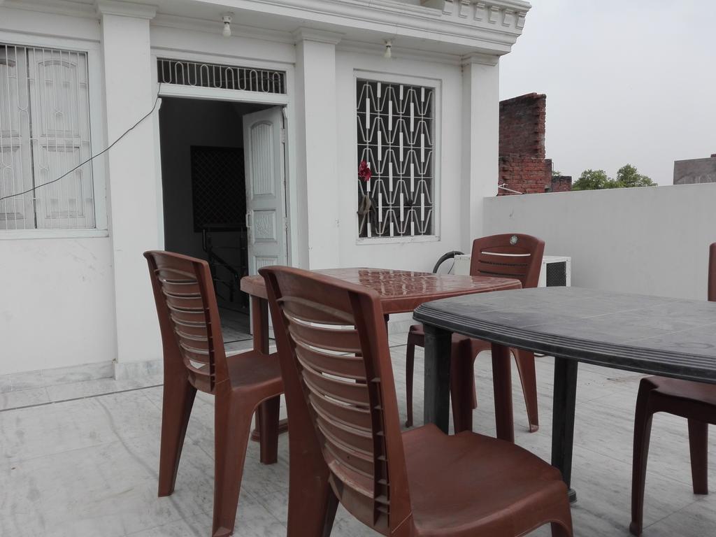 Dynasty Guest House Βαρανάσι Εξωτερικό φωτογραφία
